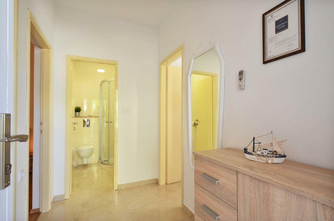 Apartment Jakov Grscica Prizba Exteriör bild